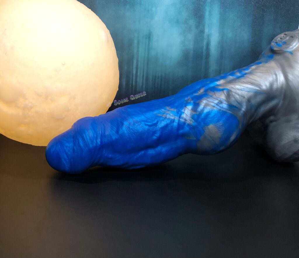 Dane the werewolf dildo from Dee's Big Daddies in blue and silver